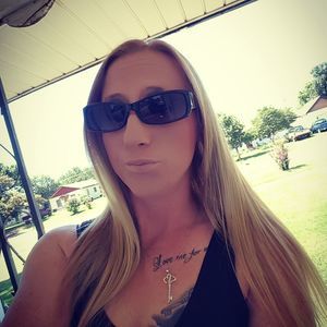 Meet your Posher, Holly